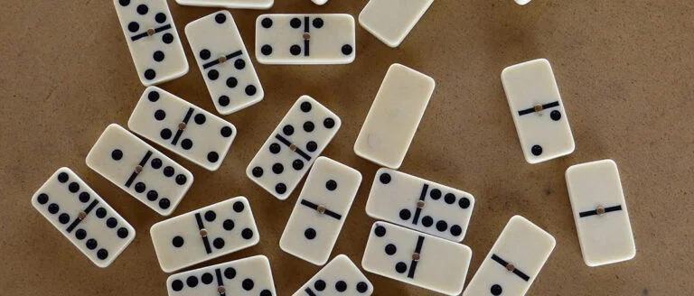 scattered dominoes